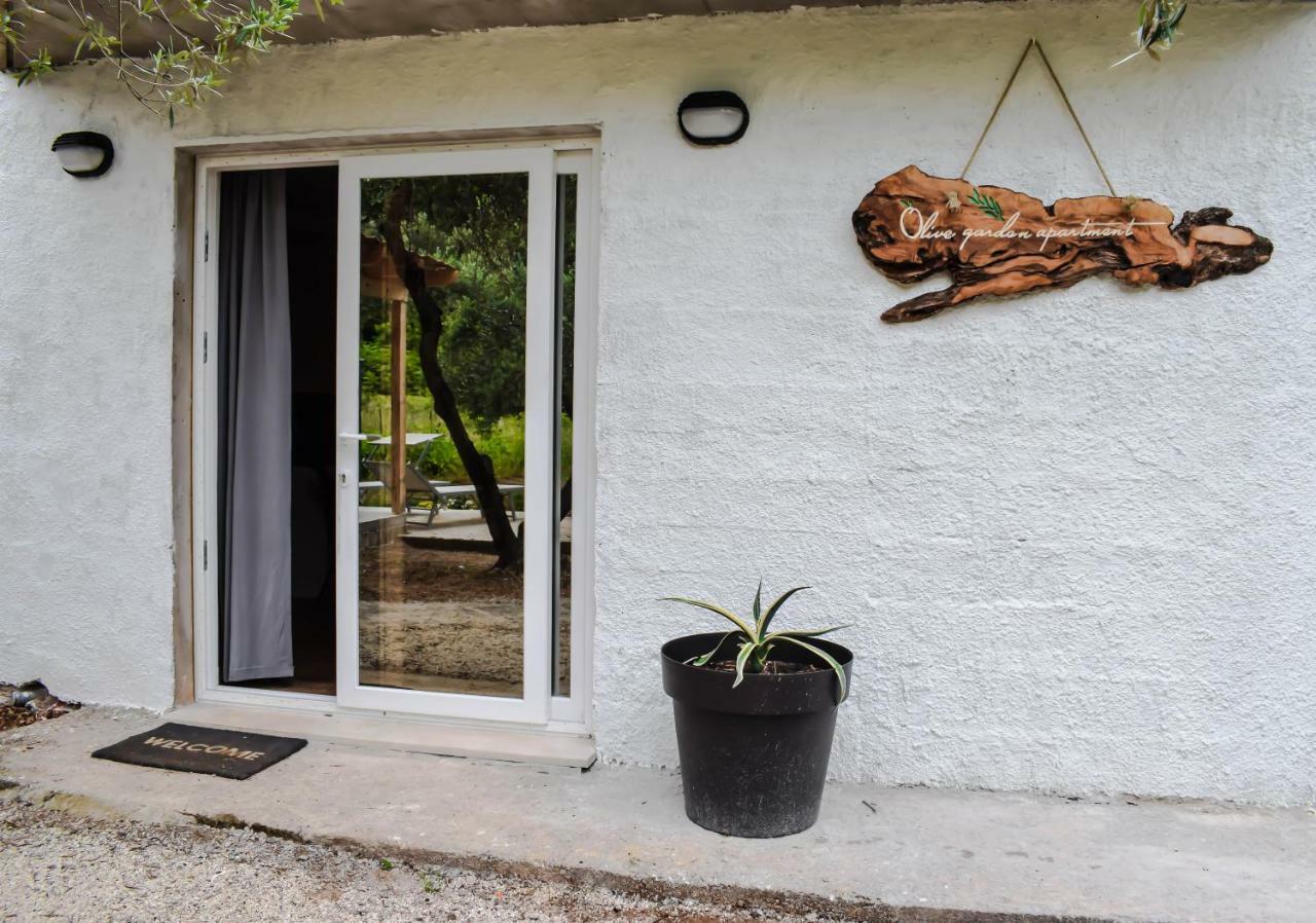 Olive Garden Apartment Molunat Exterior photo